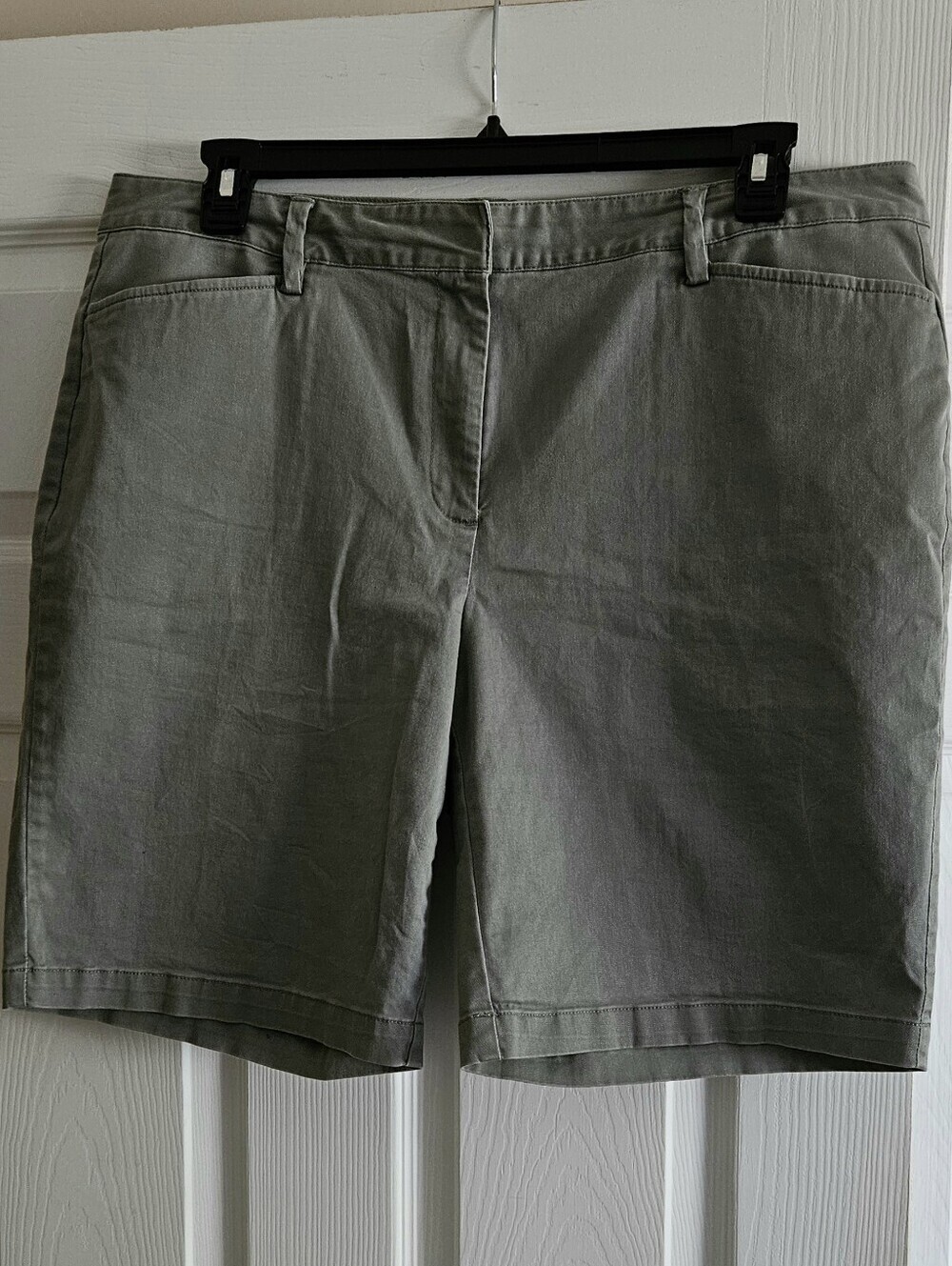 Lands' End Women's Khaki Bermuda Shorts - Light Green. Size 16